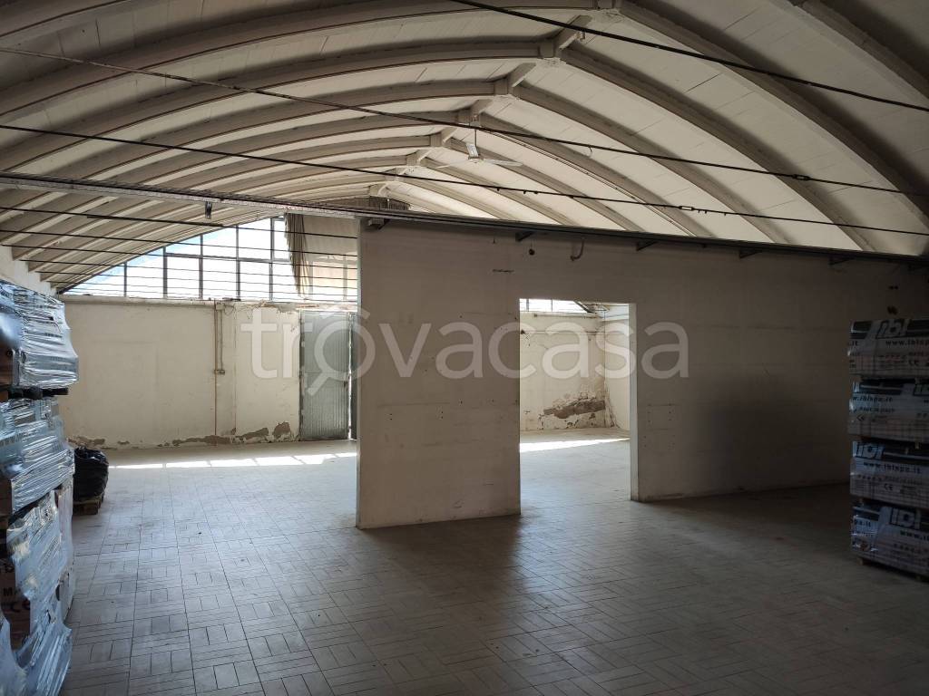 locale commerciale in affitto a Carpi in zona Quartirolo