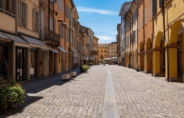 negozio in affitto a Carpi in zona Centro Storico