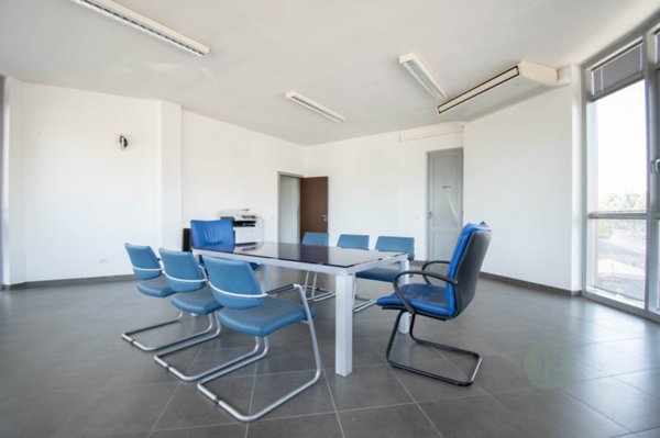 ufficio in affitto a Carpi in zona Cibeno Pile