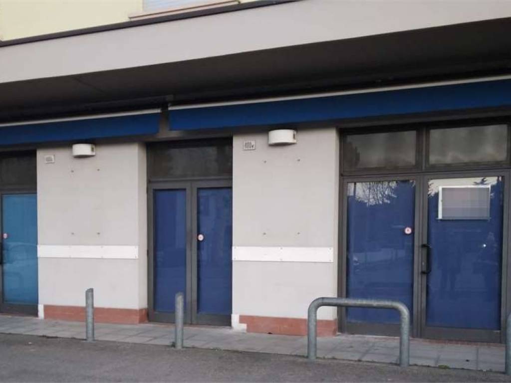 negozio in affitto a Carpi in zona Fossoli