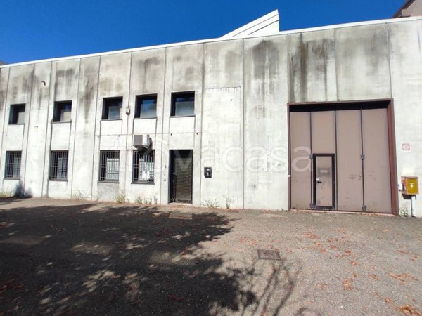 locale commerciale in affitto a Carpi