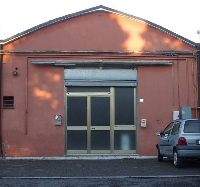 locale commerciale in affitto a Carpi