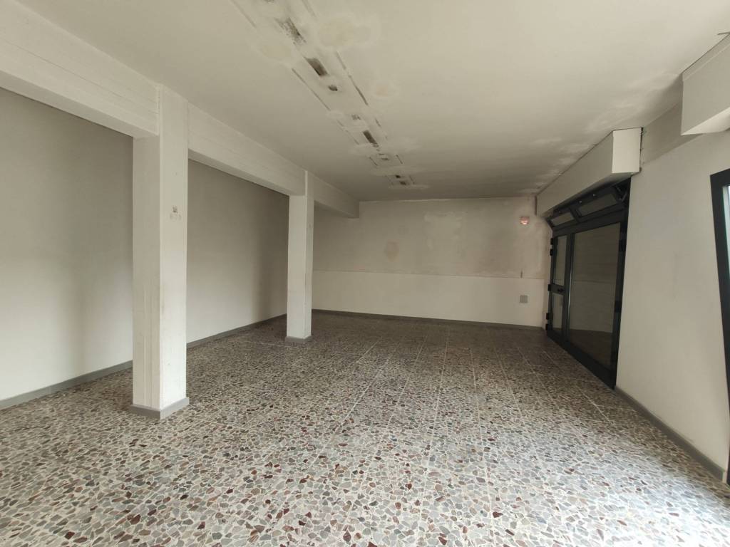 locale commerciale in affitto a Carpi in zona Quartirolo
