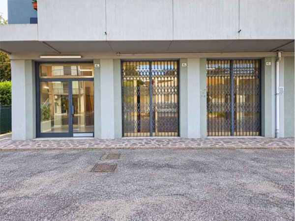 locale commerciale in affitto a Carpi in zona Quartirolo