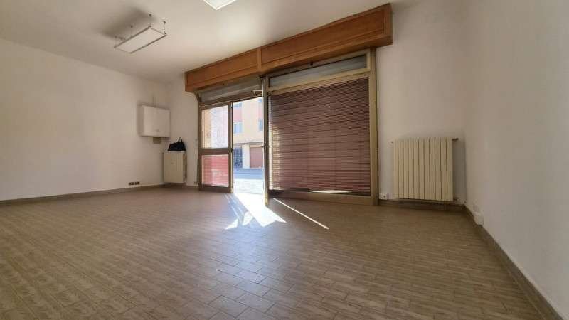 negozio in affitto a Carpi in zona Quartirolo