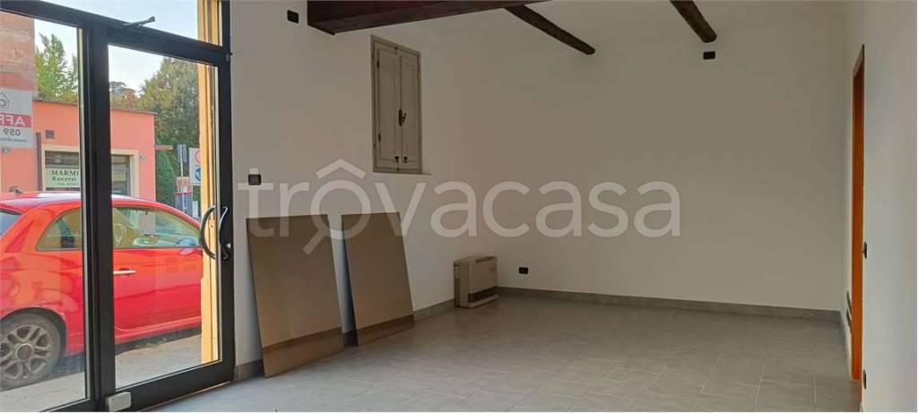 negozio in affitto a Carpi in zona Centro Storico
