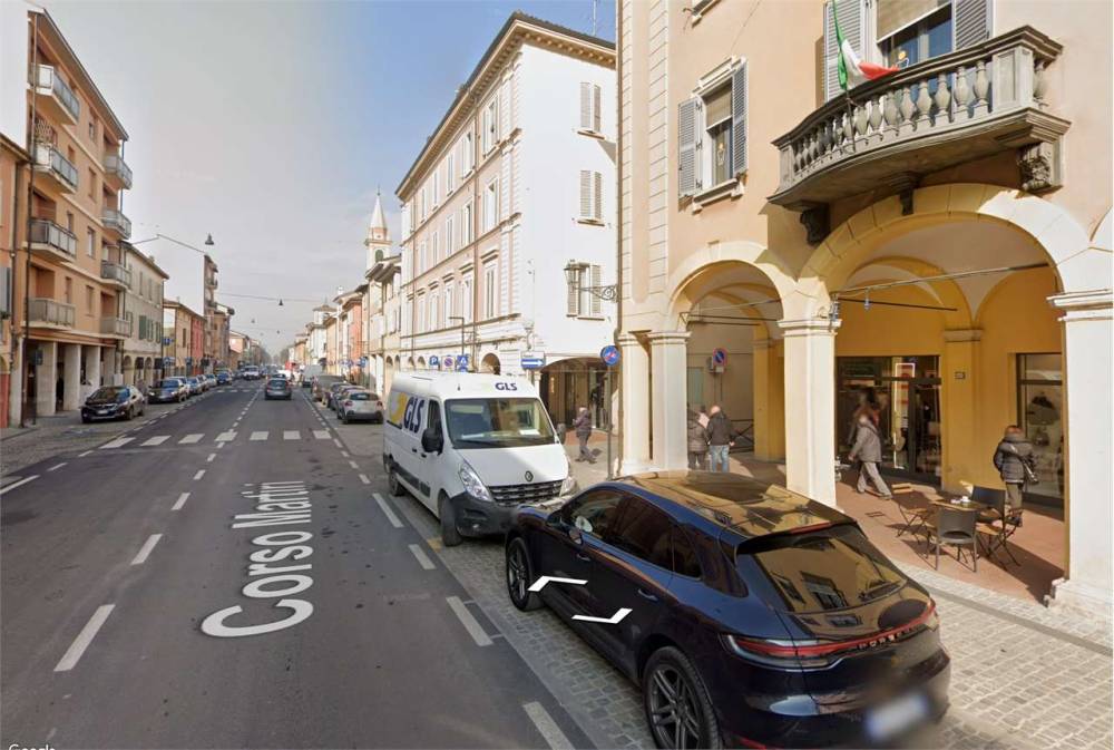 negozio in affitto a Castelfranco Emilia