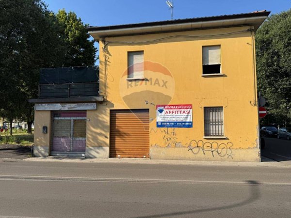 negozio in affitto a Castelfranco Emilia