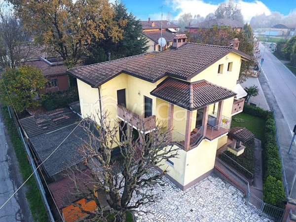 casa indipendente in affitto a Castelfranco Emilia in zona Riolo