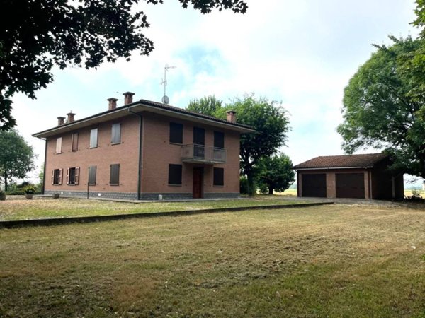 casa indipendente in affitto a Castelfranco Emilia