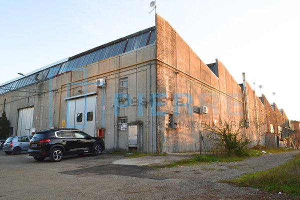 capannone in affitto a Castelfranco Emilia