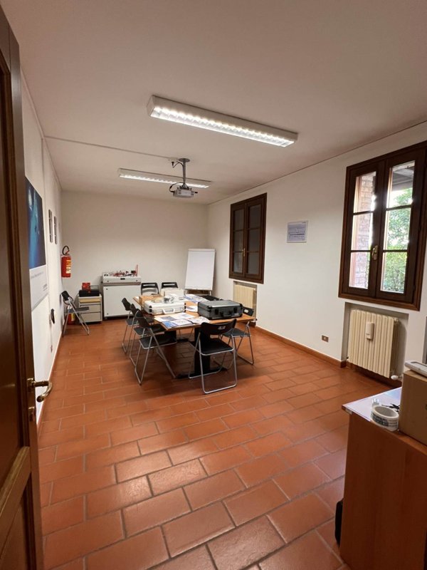 ufficio in affitto a Castelfranco Emilia