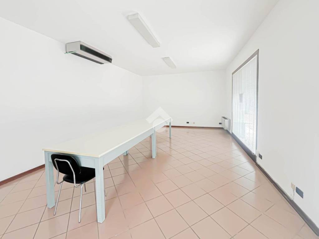 ufficio in affitto a Castelnuovo Rangone