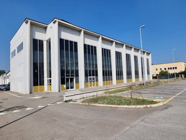 locale commerciale in affitto a Castelnuovo Rangone