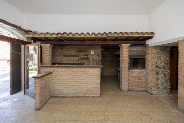 negozio in affitto a Castelvetro di Modena in zona Levizzano Rangone
