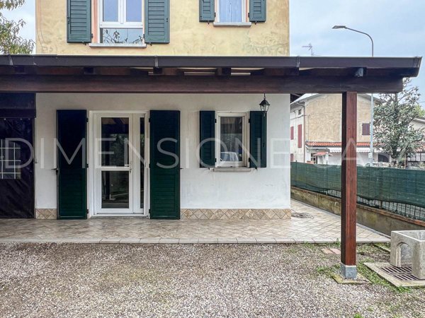 casa indipendente in affitto a Cavezzo in zona Motta