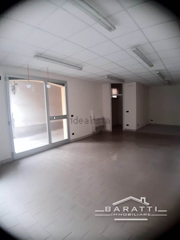 negozio in affitto a Cavezzo