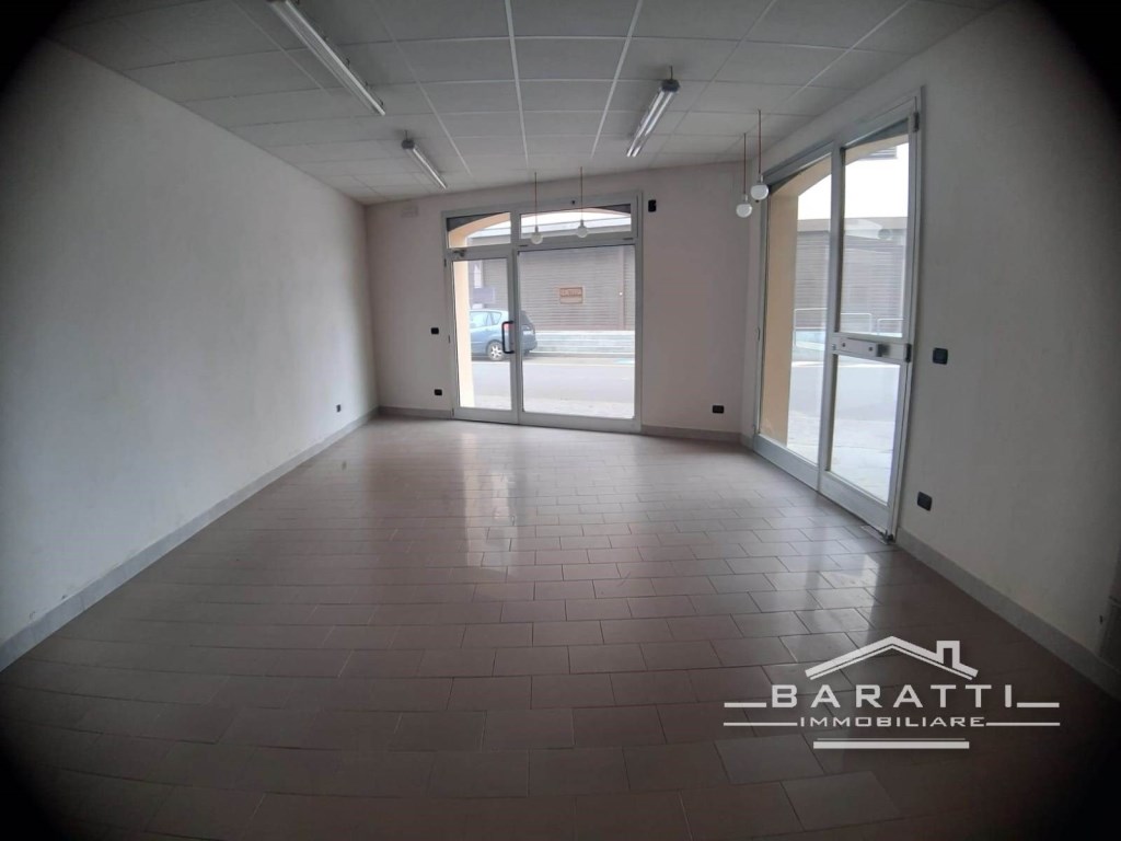 negozio in affitto a Cavezzo