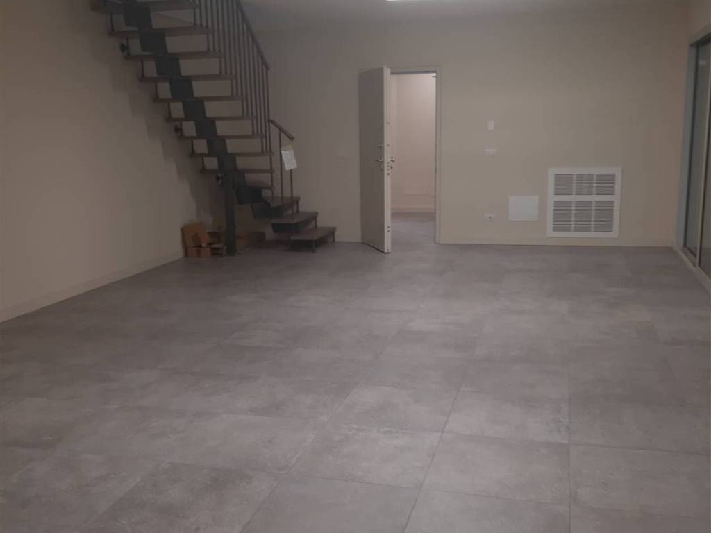 negozio in affitto a Cavezzo