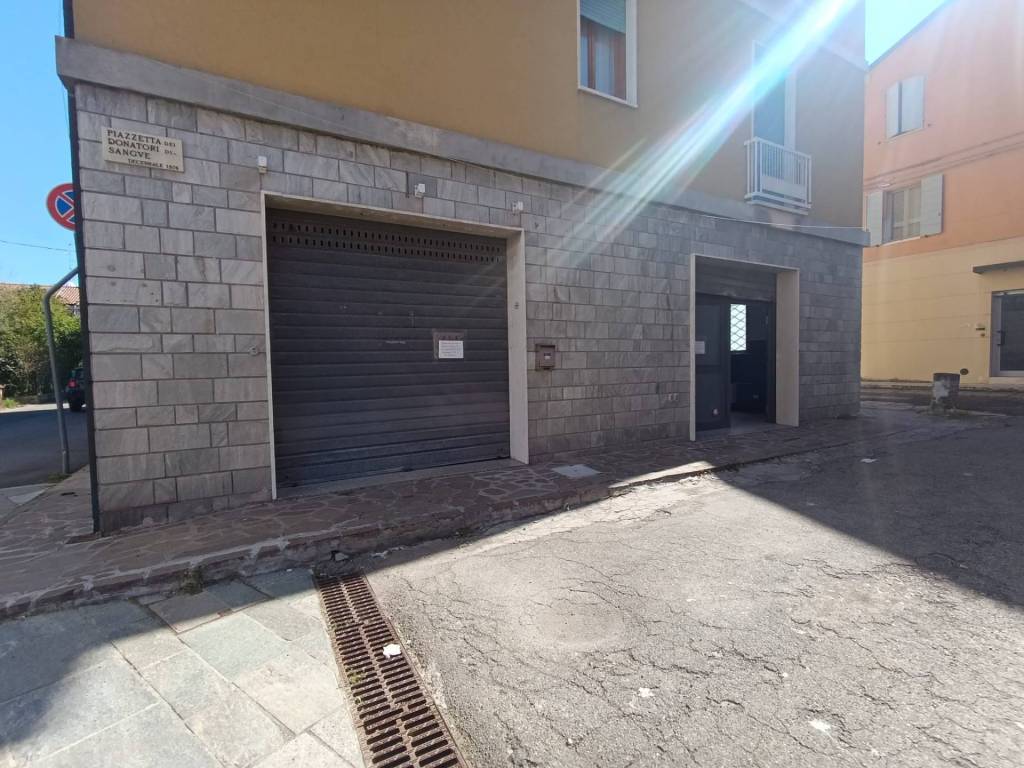 negozio in affitto a Cavezzo