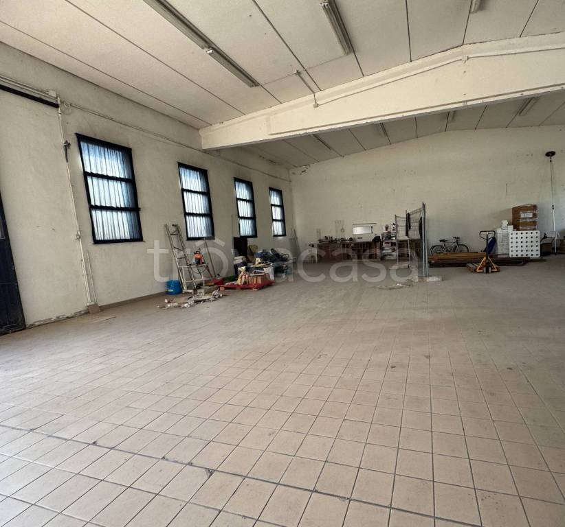 locale commerciale in affitto a Concordia sulla Secchia