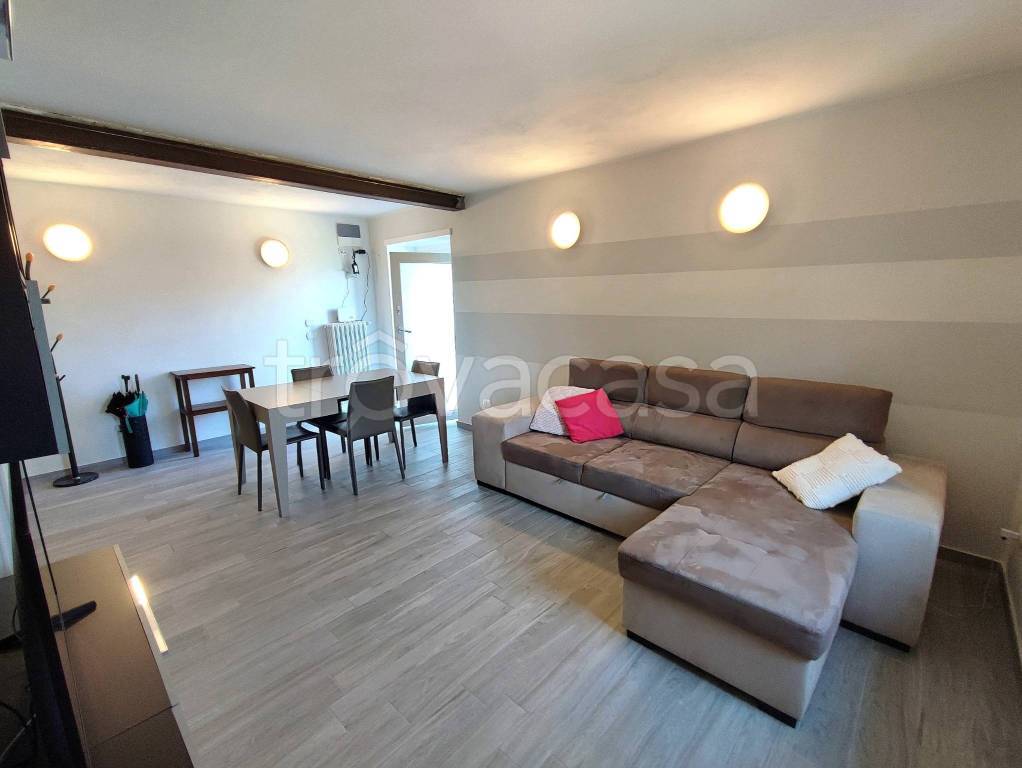 casa indipendente in affitto a Fanano in zona Trentino