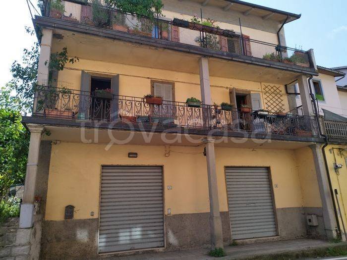 negozio in affitto a Fanano