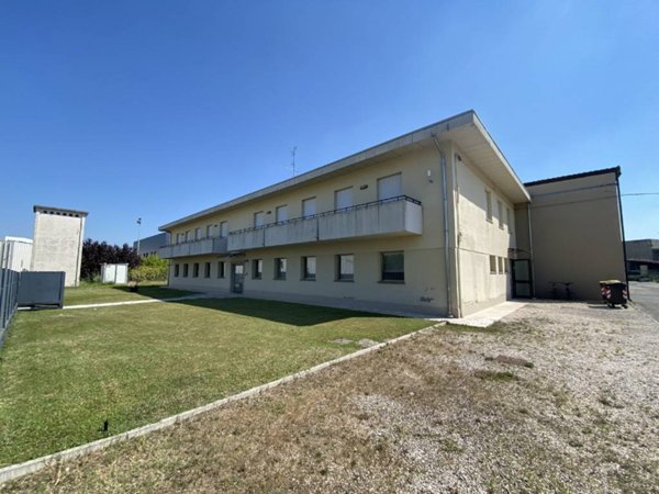 capannone in affitto a Finale Emilia