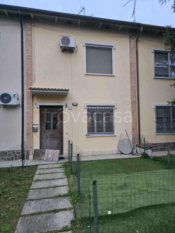 casa indipendente in affitto a Finale Emilia in zona Massa Finalese