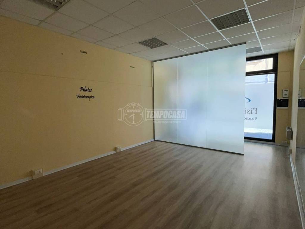 negozio in affitto a Fiorano Modenese