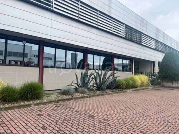 locale commerciale in affitto a Fiorano Modenese