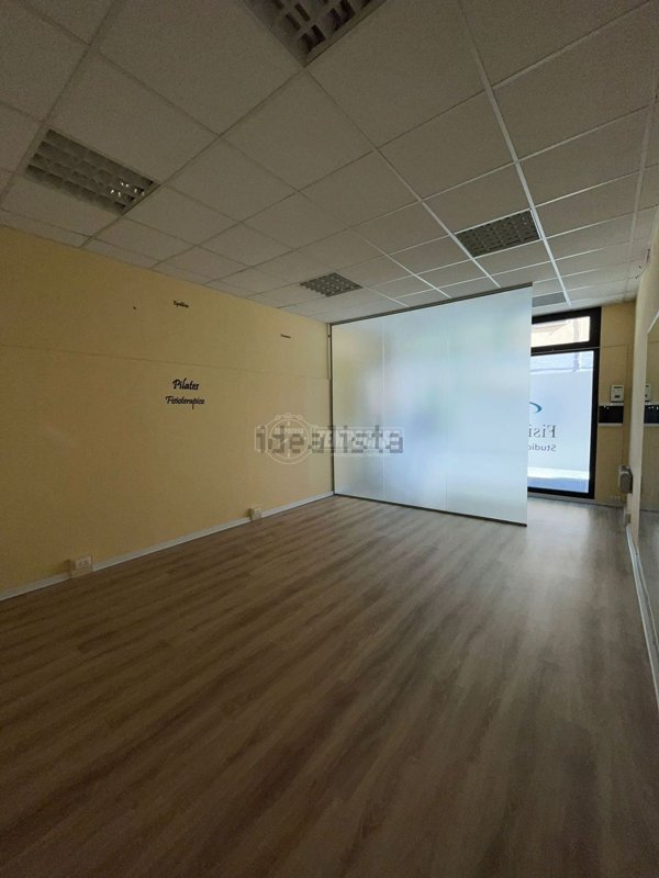 locale commerciale in affitto a Fiorano Modenese