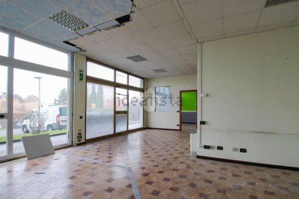 negozio in affitto a Fiorano Modenese