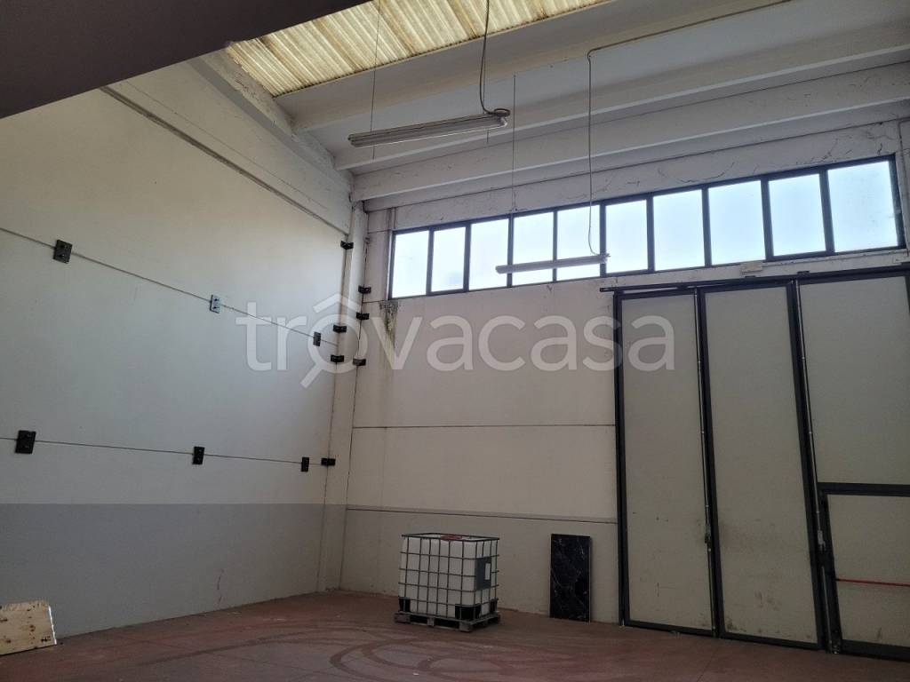 locale commerciale in affitto a Fiorano Modenese