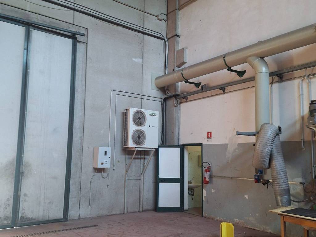 capannone in affitto a Fiorano Modenese