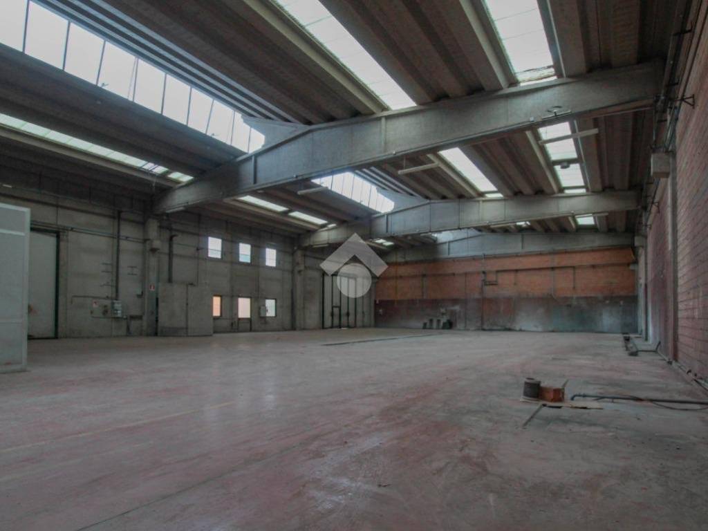 capannone in affitto a Fiorano Modenese
