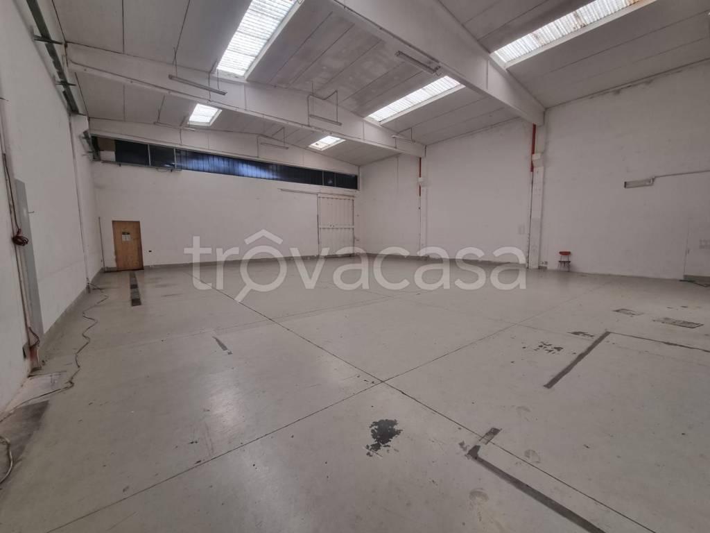locale commerciale in affitto a Fiorano Modenese