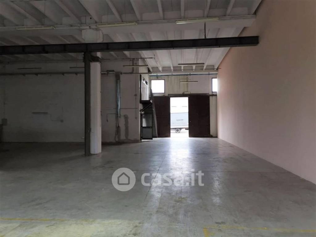 locale commerciale in affitto a Formigine