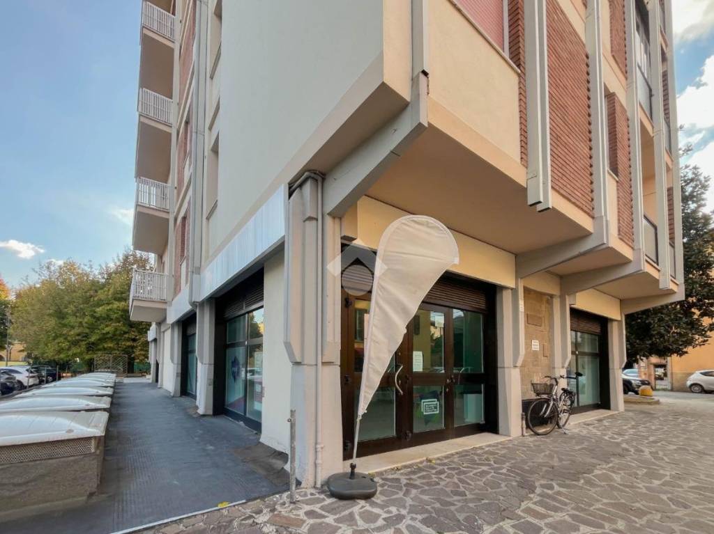negozio in affitto a Formigine