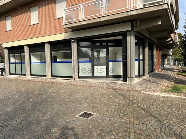 locale commerciale in affitto a Formigine