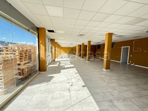 negozio in affitto a Formigine