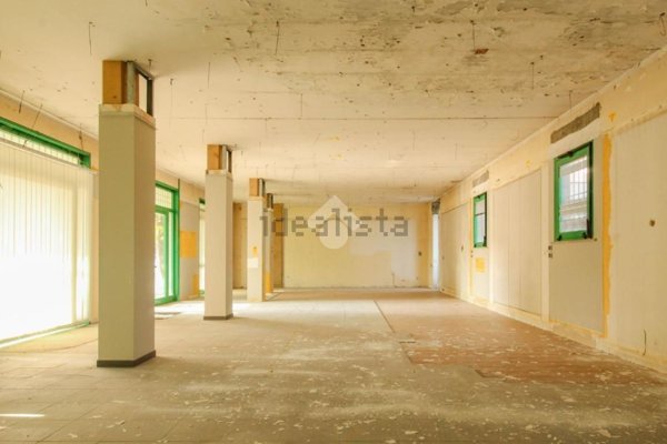 negozio in affitto a Formigine in zona Corlo