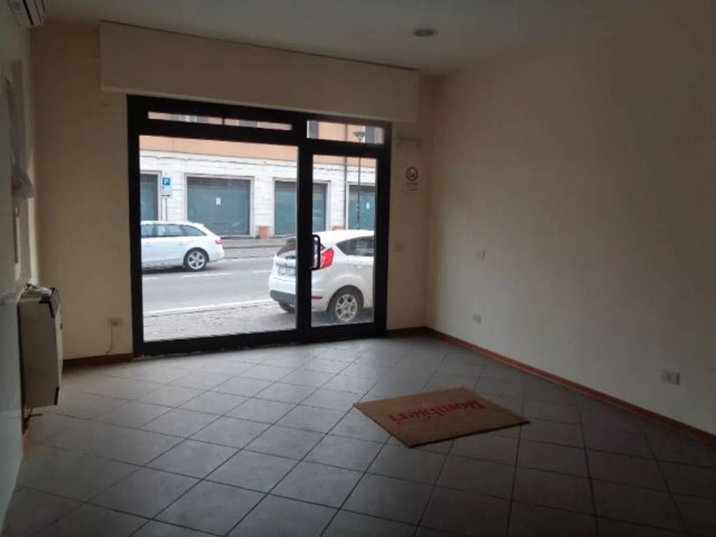 negozio in affitto a Maranello