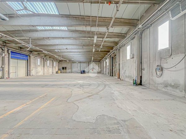 locale commerciale in affitto a Maranello