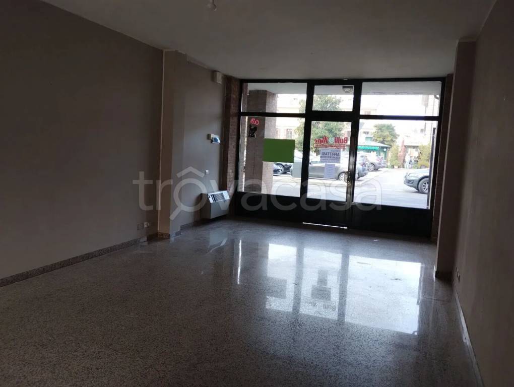 negozio in affitto a Maranello