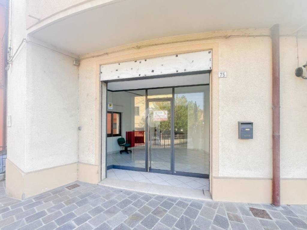 negozio in affitto a Maranello