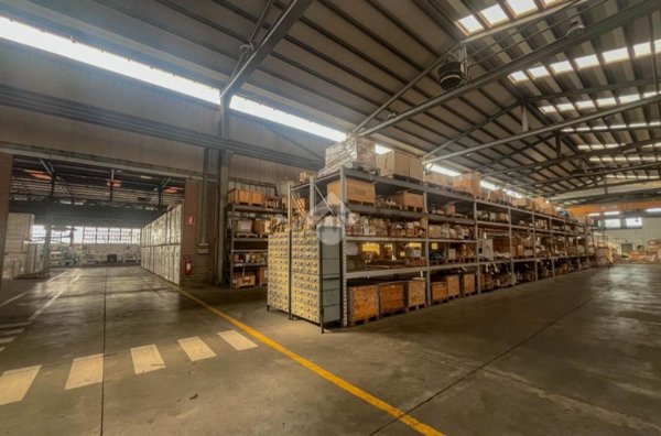 locale commerciale in affitto a Maranello