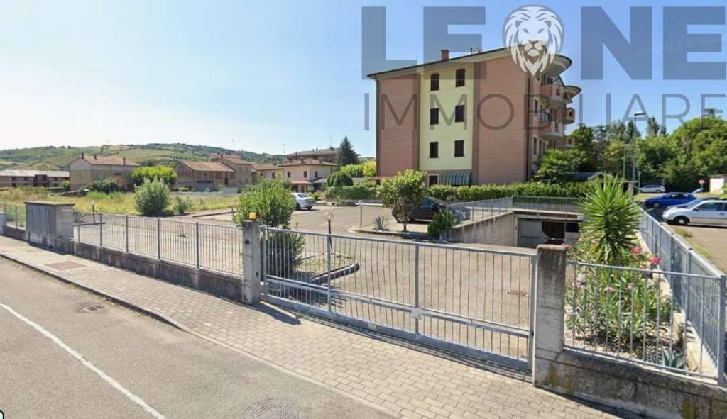 box auto in affitto a Marano sul Panaro