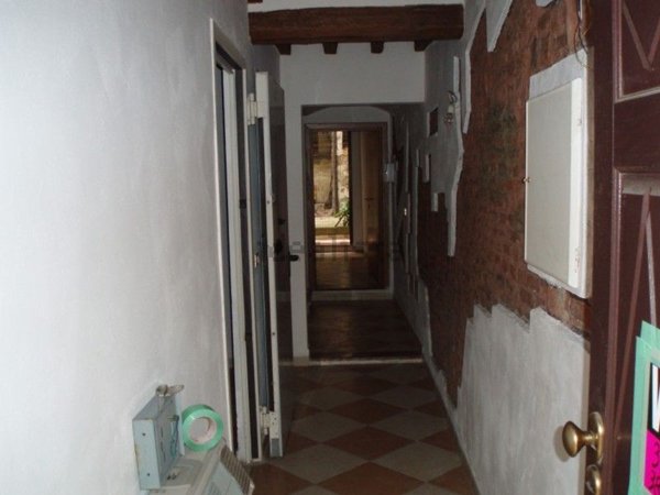 esavano in affitto a Mirandola