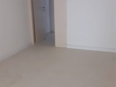 negozio in affitto a Mirandola